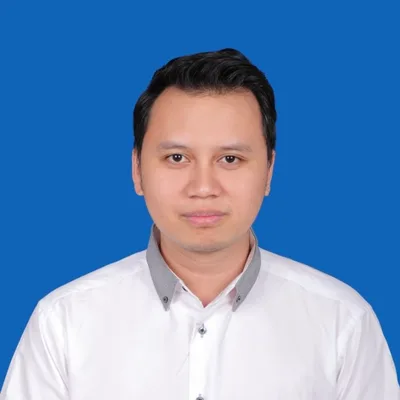 Adi R.