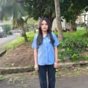 Tutor Mengendarai Motor di Jakarta